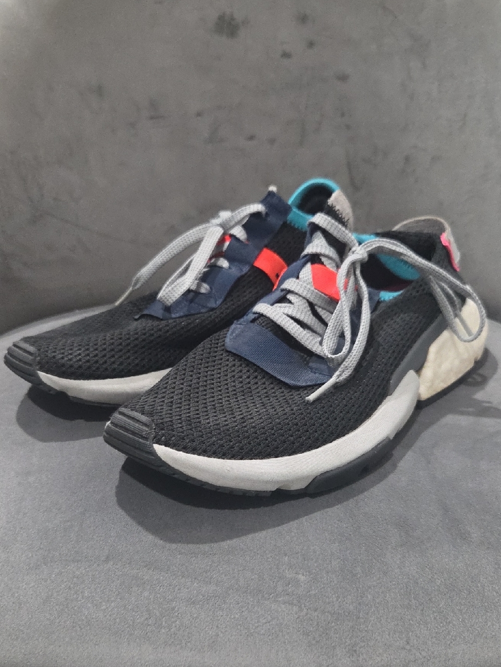 adidas Pods